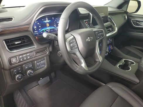 Used 2023 Chevrolet Tahoe Z71 w/ Luxury Package AWD/4WD image 23