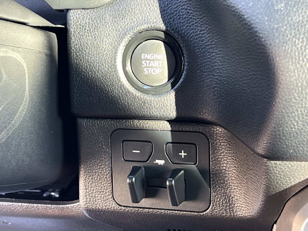 Used 2025 Toyota Tundra SR5 w/ SR5 Convenience Package AWD/4WD image 31