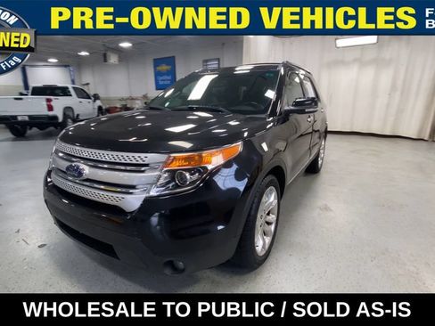 Used 2014 Ford Explorer XLT w/ Equipment Group 202A AWD/4WD image 4