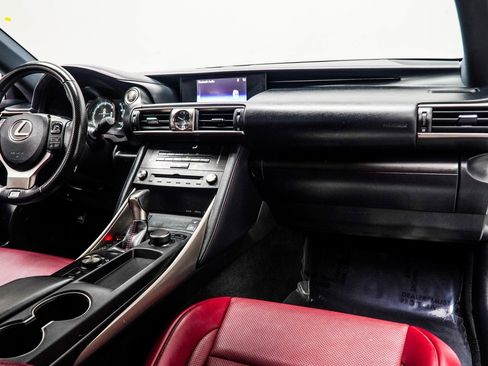Used 2019 Lexus IS 300 image 16