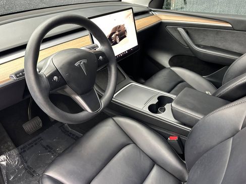 Used 2023 Tesla Model Y Long Range AWD/4WD image 13