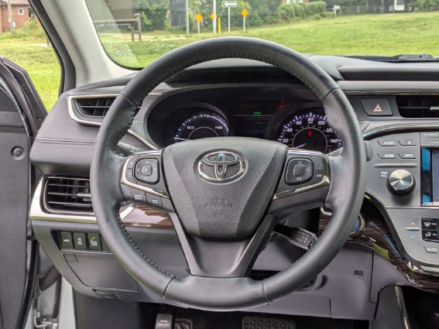 Used 2015 Toyota Avalon XLE Touring FWD image 18