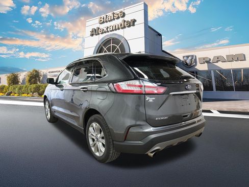 Used 2019 Ford Edge Titanium AWD/4WD image 7
