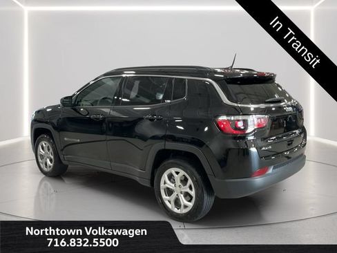 Used 2024 Jeep Compass Latitude AWD/4WD image 3