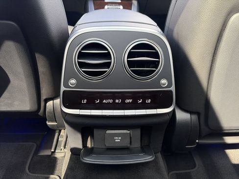 Used 2019 Mercedes-Benz S 450 Sedan image 31
