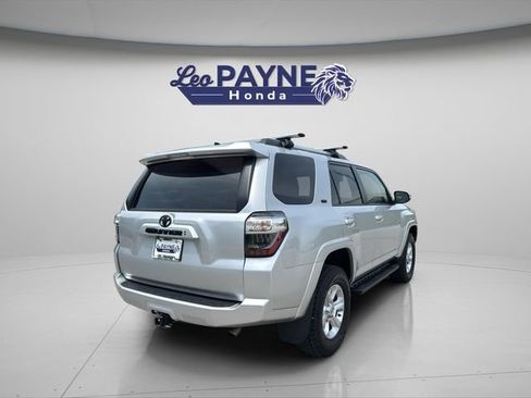 Used 2022 Toyota 4Runner SR5 Premium w/ Moonroof Package AWD/4WD image 9