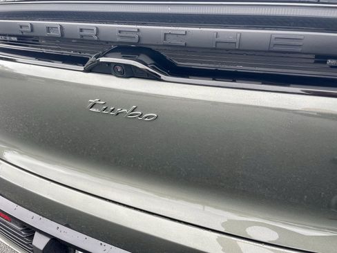 Used 2025 Porsche Macan Turbo Electric AWD/4WD image 40