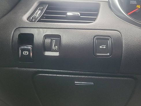 Used 2020 Chevrolet Impala LT image 7