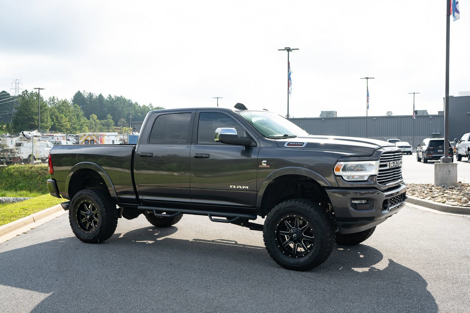 Used 2022 RAM 3500 Laramie AWD/4WD image 12