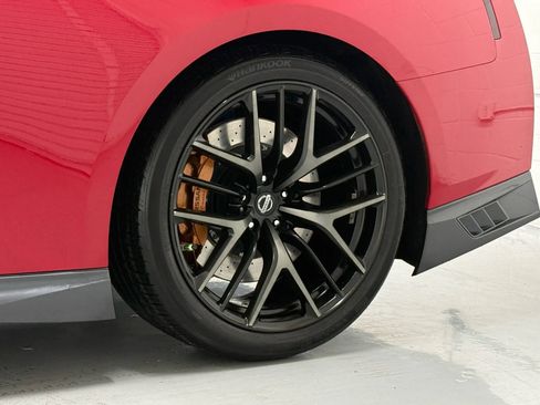 Used 2019 Nissan GT-R Premium w/ Premium Interior Package image 31