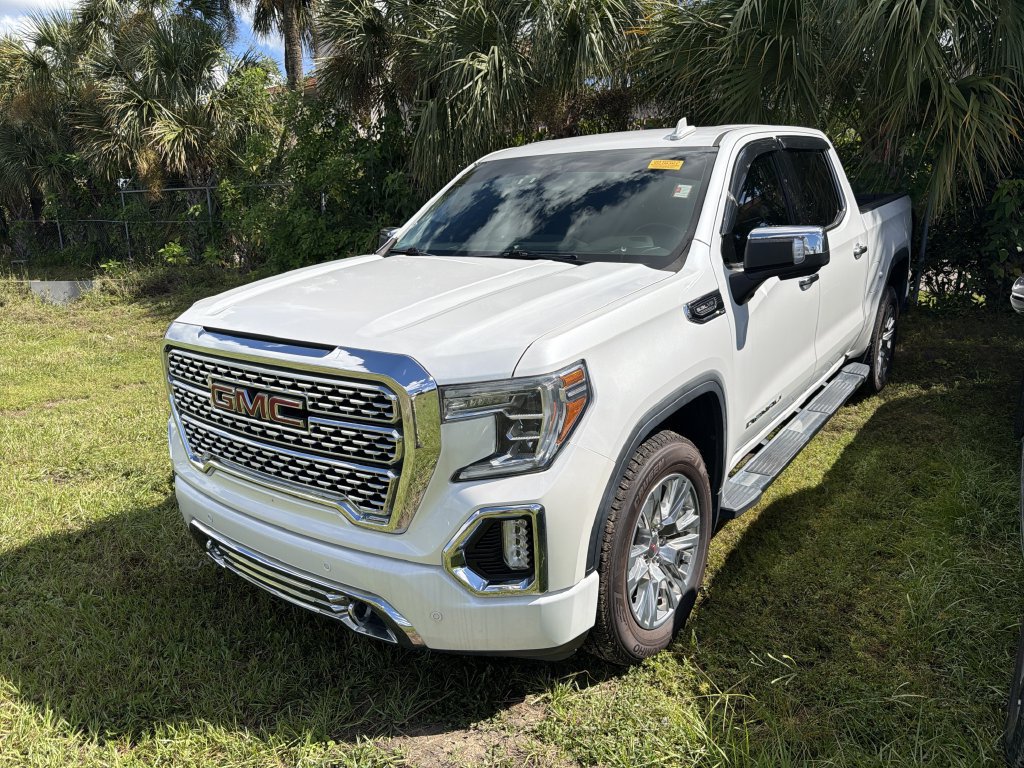 Used 2019 GMC Sierra 1500 Denali w/ Driver Alert Package II AWD/4WD image 9