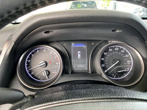 Used 2021 Toyota Camry SE image 20