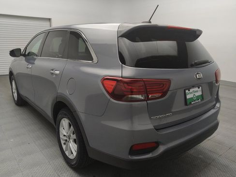 Used 2020 Kia Sorento LX FWD image 5