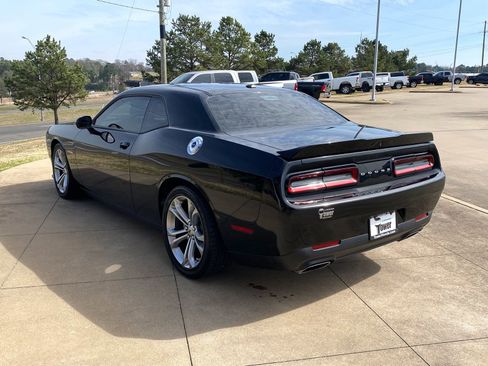Used 2022 Dodge Challenger R/T image 4