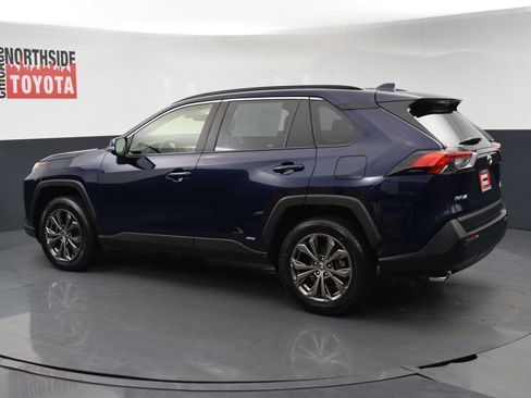 Used 2023 Toyota RAV4 XLE Premium AWD/4WD image 2