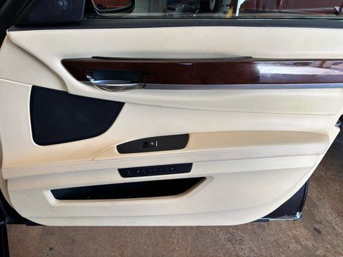 Used 2012 BMW 750Li image 21