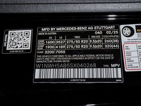 Used 2025 Mercedes-Benz G 63 AMG 4MATIC image 32