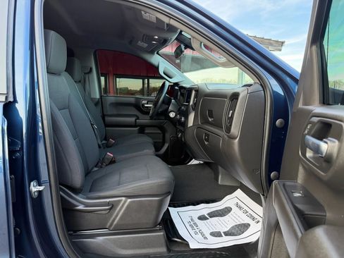 Used 2022 Chevrolet Silverado 1500 Custom Trail Boss AWD/4WD image 11