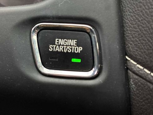 Certified 2023 GMC Acadia SLE w/ Driver Convenience Package image 16