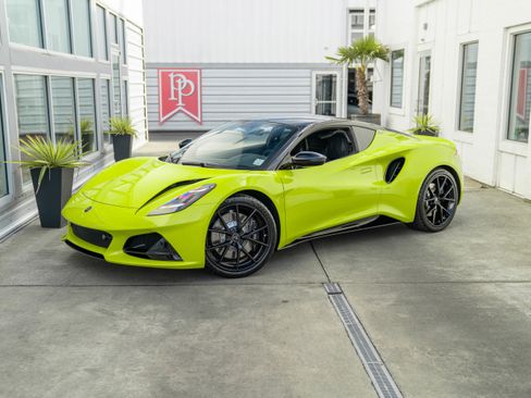 Used 2025 Lotus Emira RWD image 2