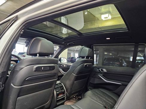 Used 2023 BMW X7 xDrive40i w/ M Sport Package image 25