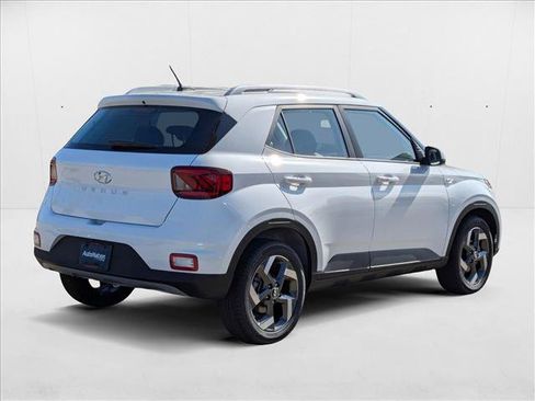 New 2025 Hyundai Venue SEL image 2