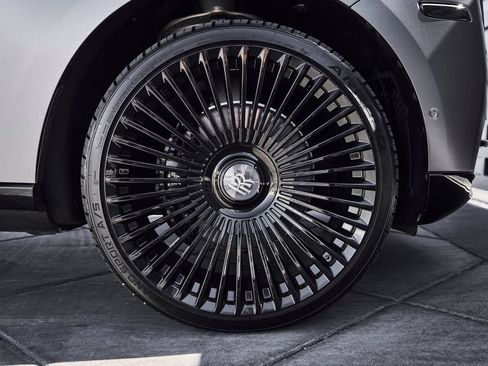 Used 2020 Rolls-Royce Cullinan AWD/4WD image 22