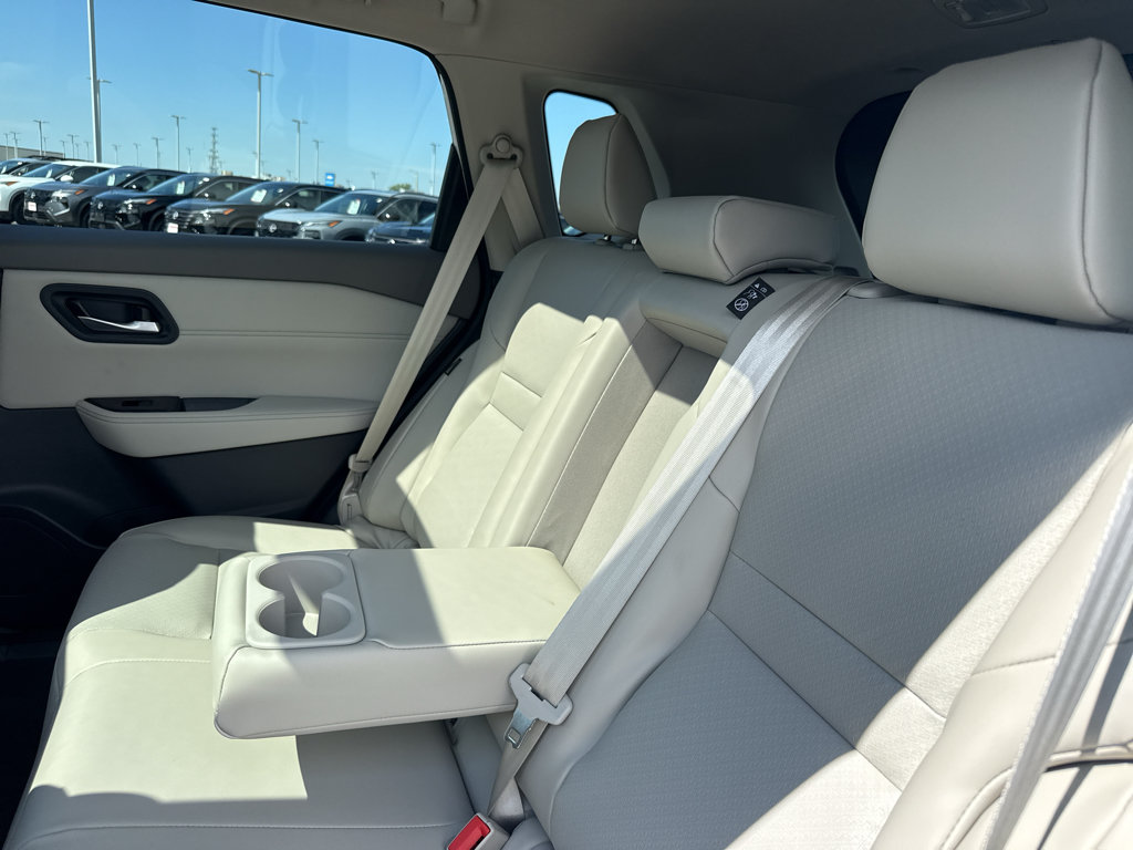 New 2026 Nissan Rogue Dark Armor AWD/4WD image 34