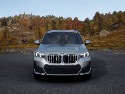 New 2026 BMW X1 xDrive28i w/ Technology Package image 3