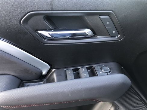 Used 2024 Chevrolet Colorado Z71 w/ Z71 Convenience Package 2 image 12