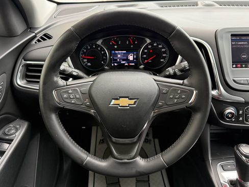 Used 2021 Chevrolet Equinox LT AWD/4WD image 18