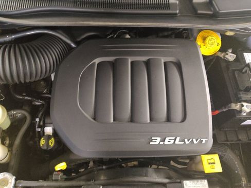 Used 2018 Dodge Grand Caravan GT FWD image 30