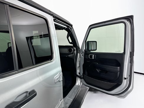 Used 2022 Jeep Wrangler Unlimited Sport AWD/4WD image 29