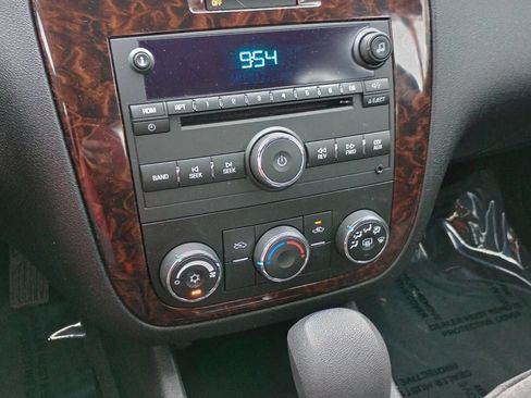 Used 2012 Chevrolet Impala LS FWD image 13