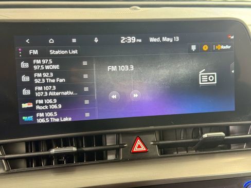 Used 2024 Kia Sportage EX AWD/4WD image 17