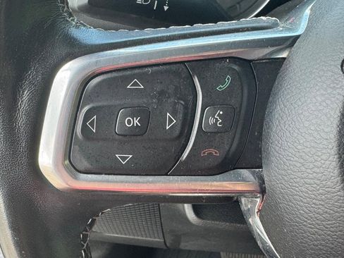 Used 2022 Jeep Wrangler Unlimited Sahara w/ Cold Weather Group image 19