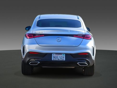 Used 2024 Mercedes-Benz GLC 300 4MATIC image 3