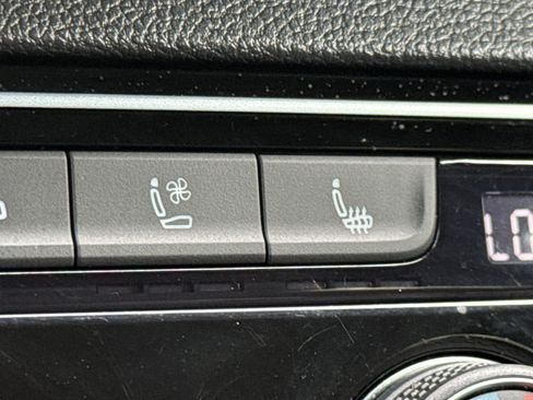 Certified 2023 Volkswagen Atlas Cross Sport SEL Premium R-Line AWD/4WD image 14
