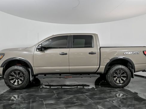Used 2021 Nissan Titan PRO-4X w/ Pro-4x Convenience Package image 7