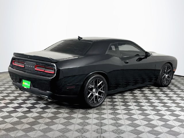 Used 2016 Dodge Challenger R/T Scat Pack w/ Leather Interior Group RWD image 8