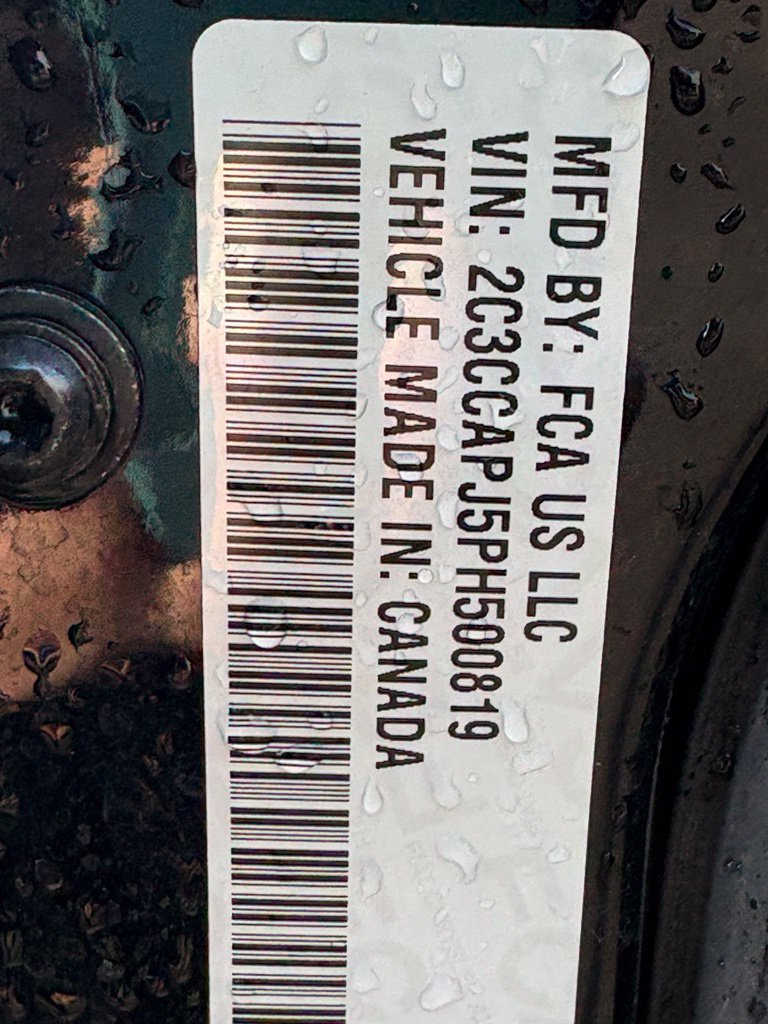 Certified 2023 Chrysler 300 C RWD image 19