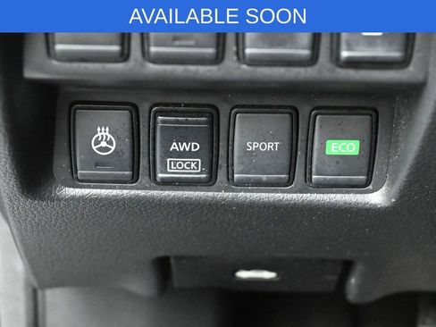 Used 2019 Nissan Rogue SV w/ Premium Package AWD/4WD image 10