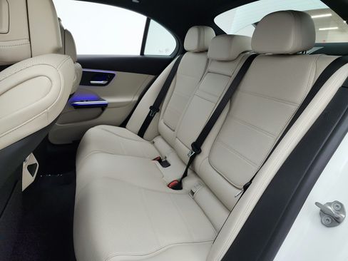 Used 2023 Mercedes-Benz C 300 Sedan image 16