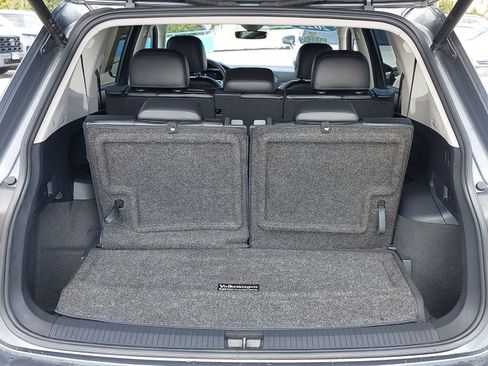 Used 2022 Volkswagen Tiguan SE image 13
