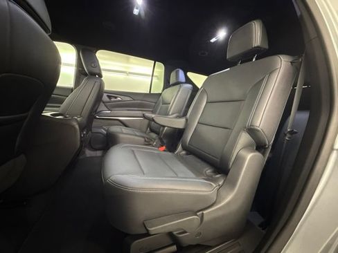 Used 2026 Chevrolet Traverse LT AWD/4WD image 11