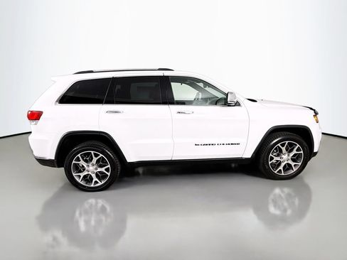 Used 2022 Jeep Grand Cherokee Limited w/ Technology Group AWD/4WD image 9