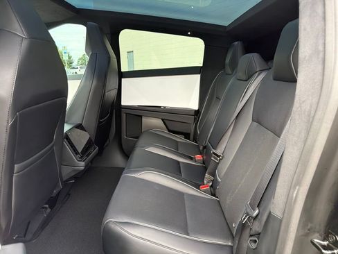 Used 2024 Tesla Cybertruck AWD Crew Cab image 12