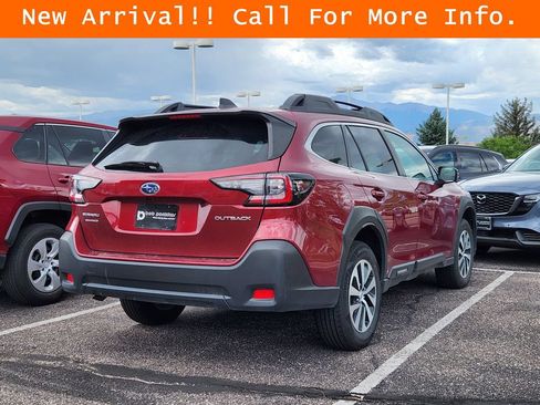 Used 2025 Subaru Outback Premium AWD/4WD image 7