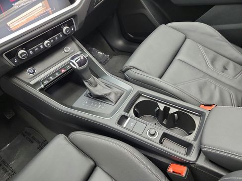 Used 2023 Audi Q3 2.0T Premium w/ Black Optic Sport Package AWD/4WD image 11