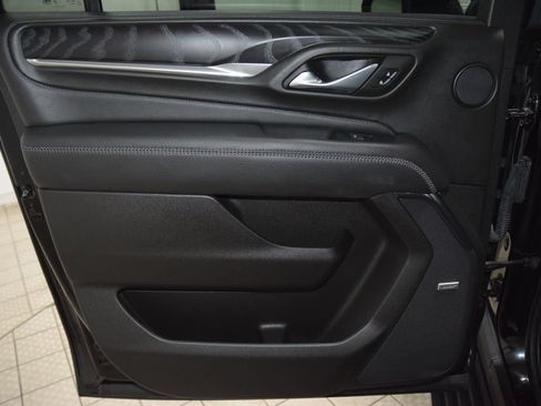 Used 2023 GMC Yukon XL Denali w/ LPO, Floor Liner Package AWD/4WD image 47